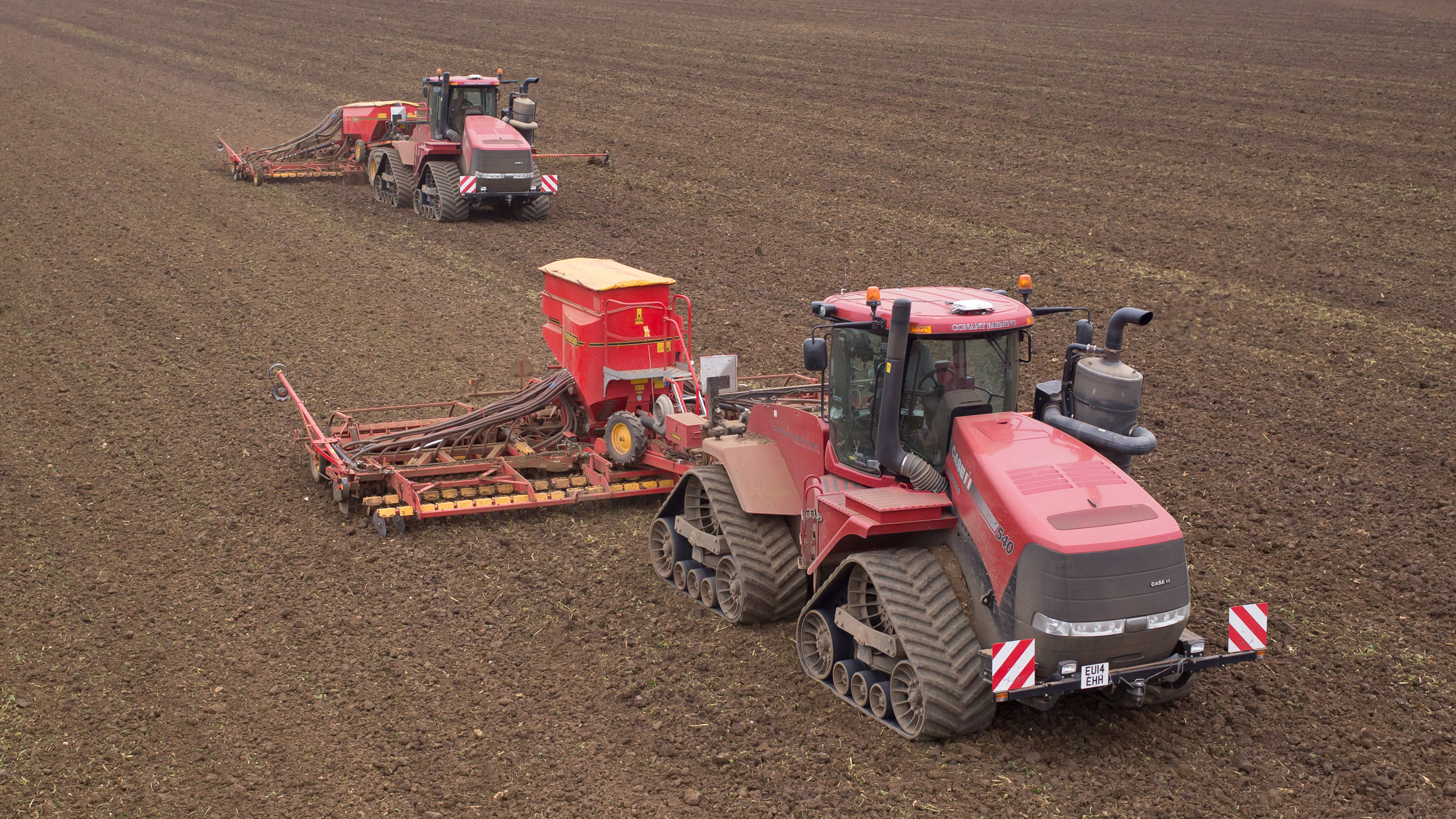 Case Quadtrac 540's - Drilling Winter Crops - Desborough Airfield