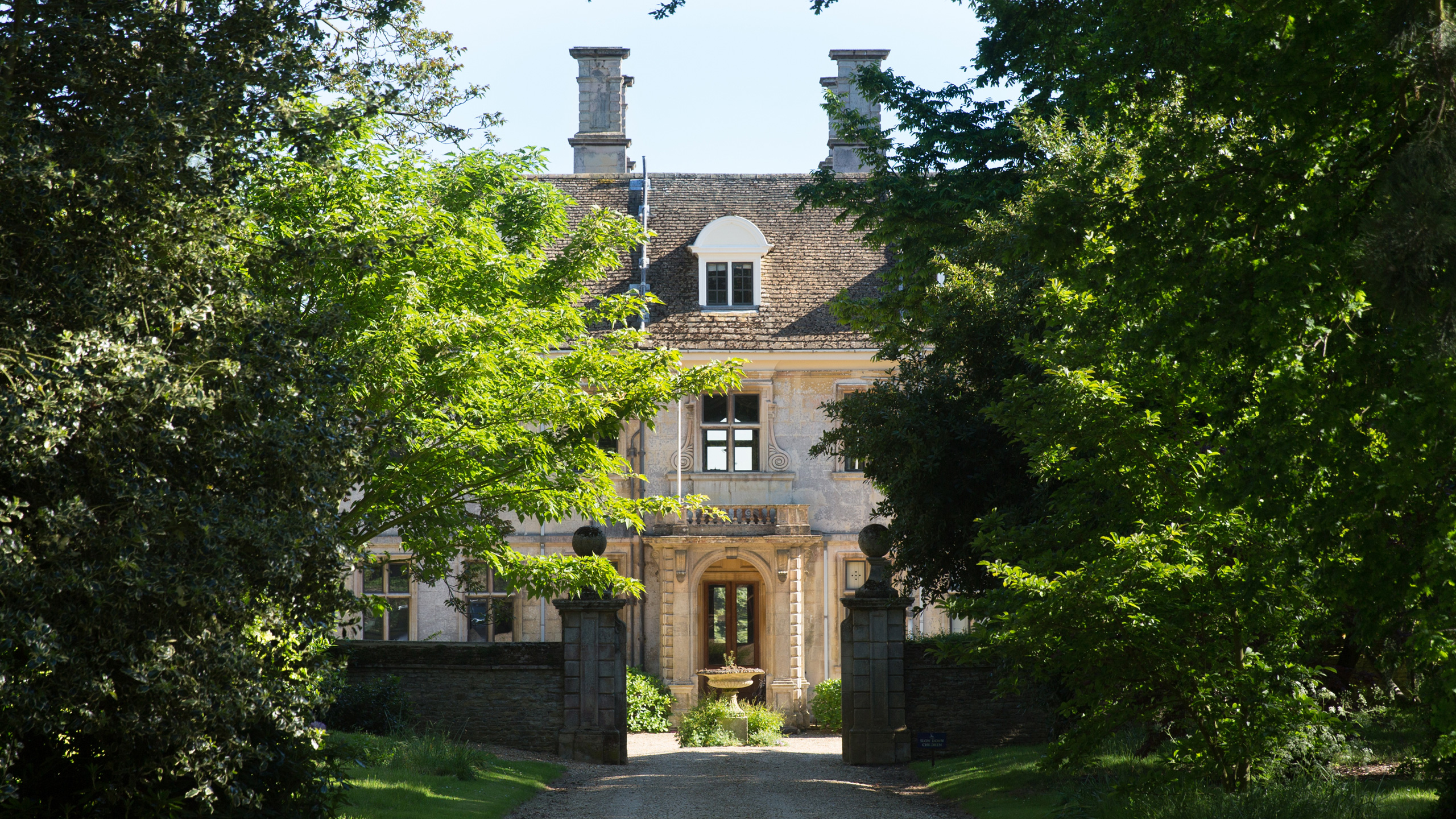 Lyndon Hall, Main Driveway Approach